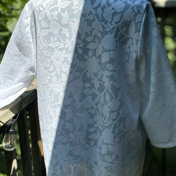 Chico’s White Boho Wooden Button Blouse - Picture 9 of 9